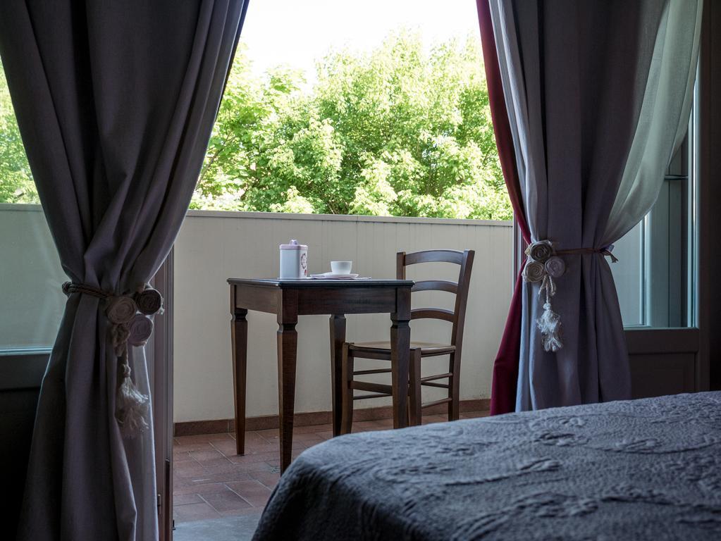 B&B Zelmira Rimini Luaran gambar